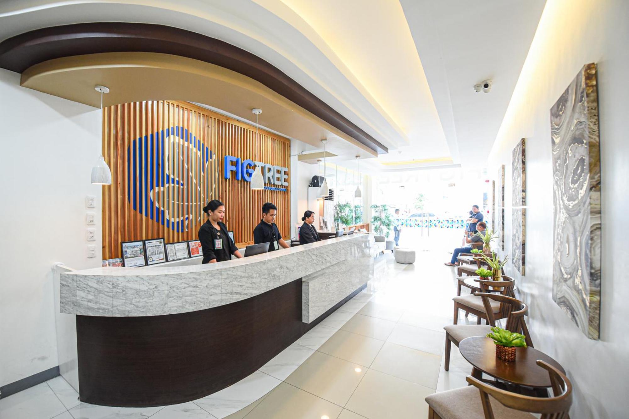 Figtree Hotel Iloilo Esterno foto
